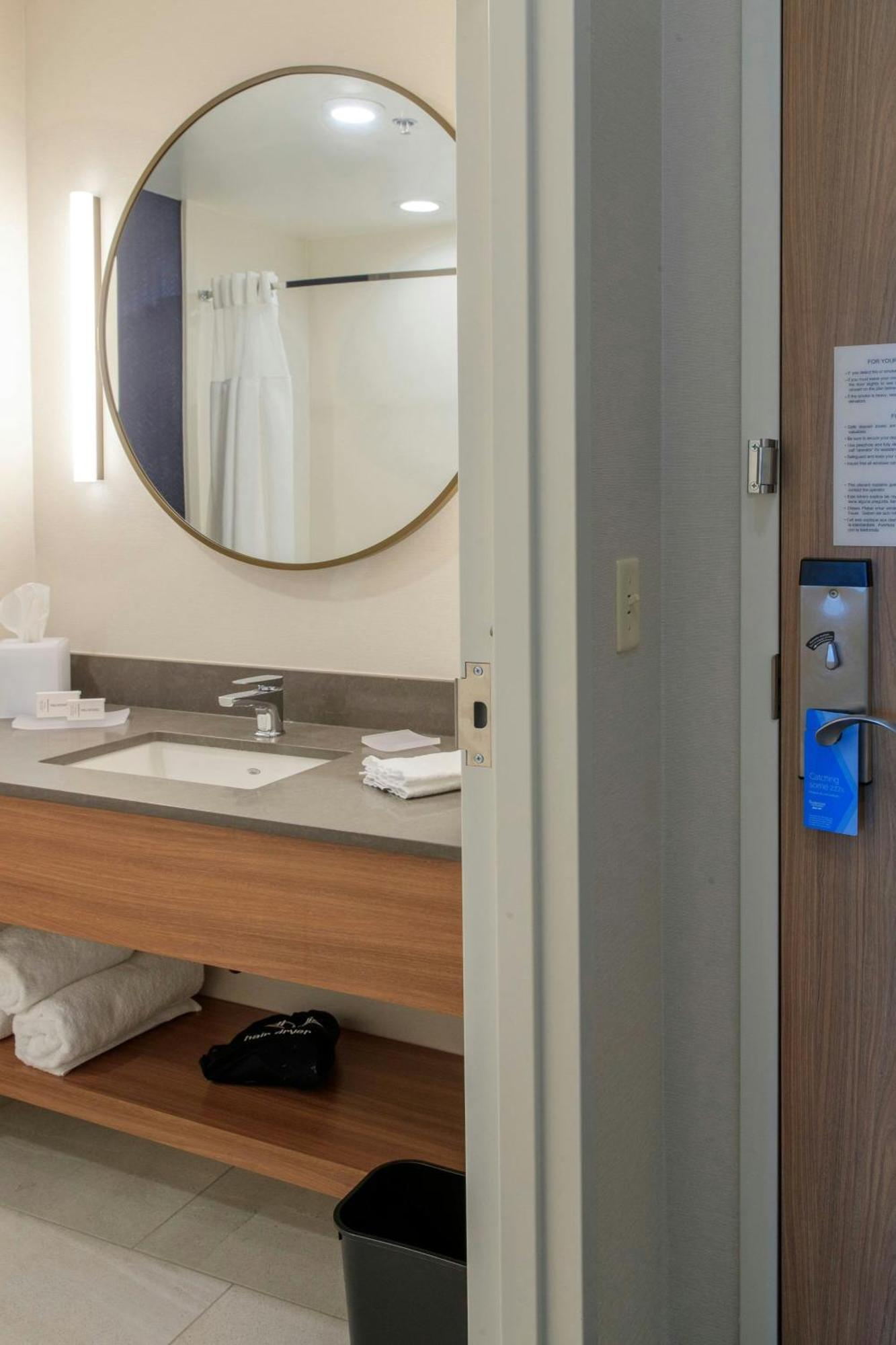 Fairfield Inn & Suites By Marriott Philadelphia Valley Forge/Great Valley Berwyn Exteriör bild