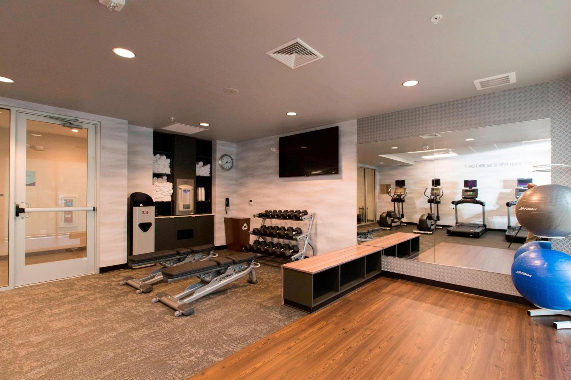 Fairfield Inn & Suites By Marriott Philadelphia Valley Forge/Great Valley Berwyn Exteriör bild