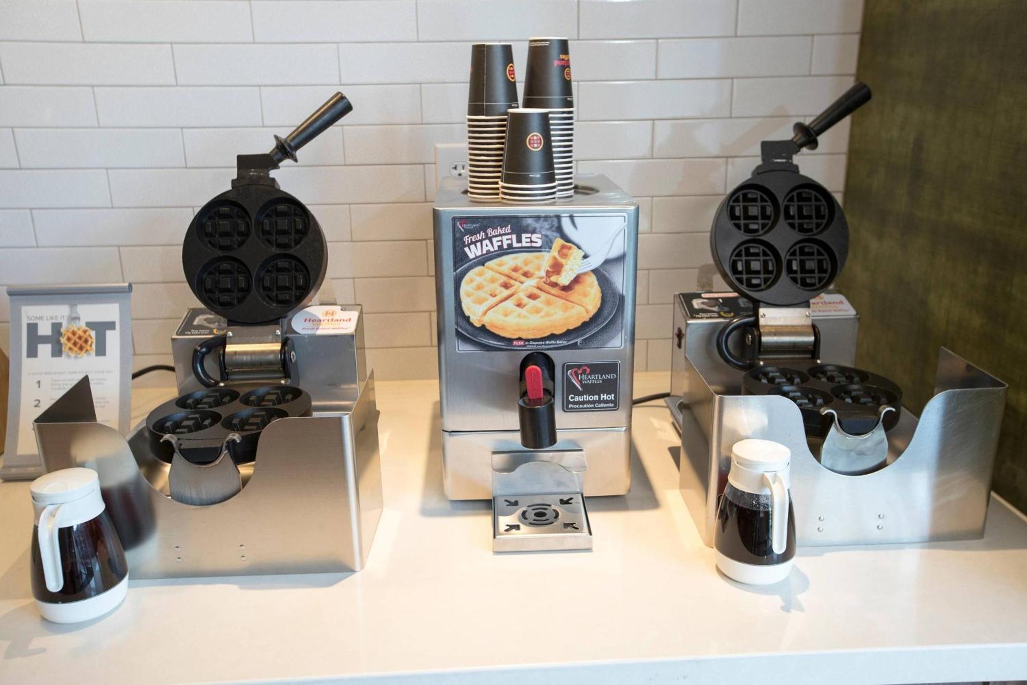 Fairfield Inn & Suites By Marriott Philadelphia Valley Forge/Great Valley Berwyn Exteriör bild